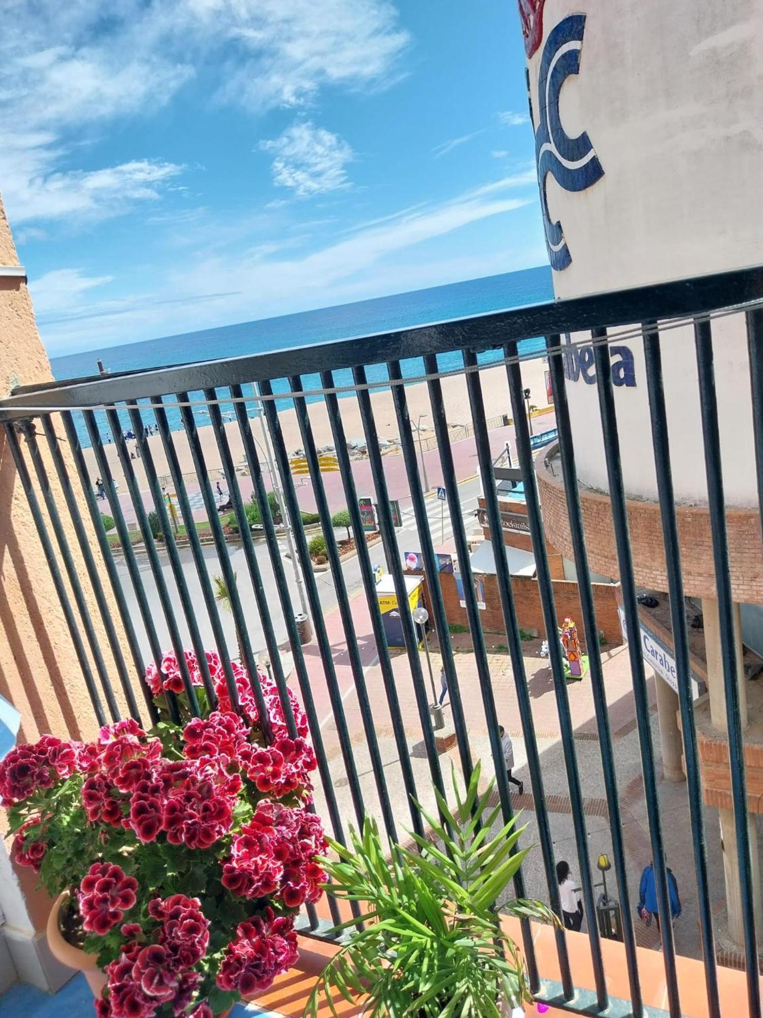 Apartamento Con Terraza Vistas Al Mar Lloret de Mar Luaran gambar
